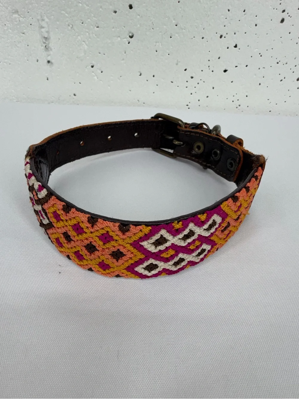 AMOR Medium Brown Leather Embroidered Dog Collar